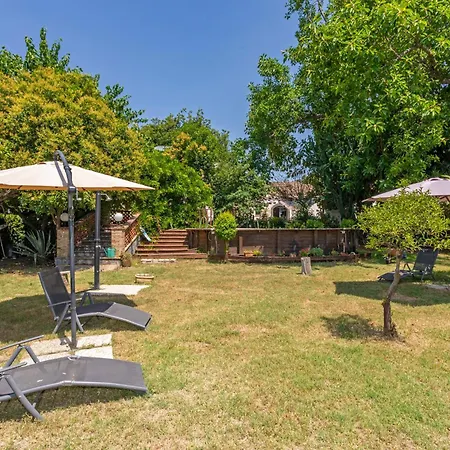 Terrenia Farm stay *