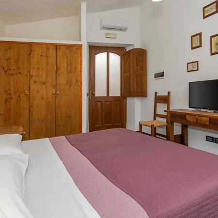 Terrenia Farm stay Taormina